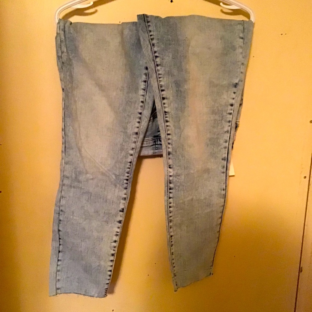 Aeropostale High Rise Jeans - Picture 4 of 5